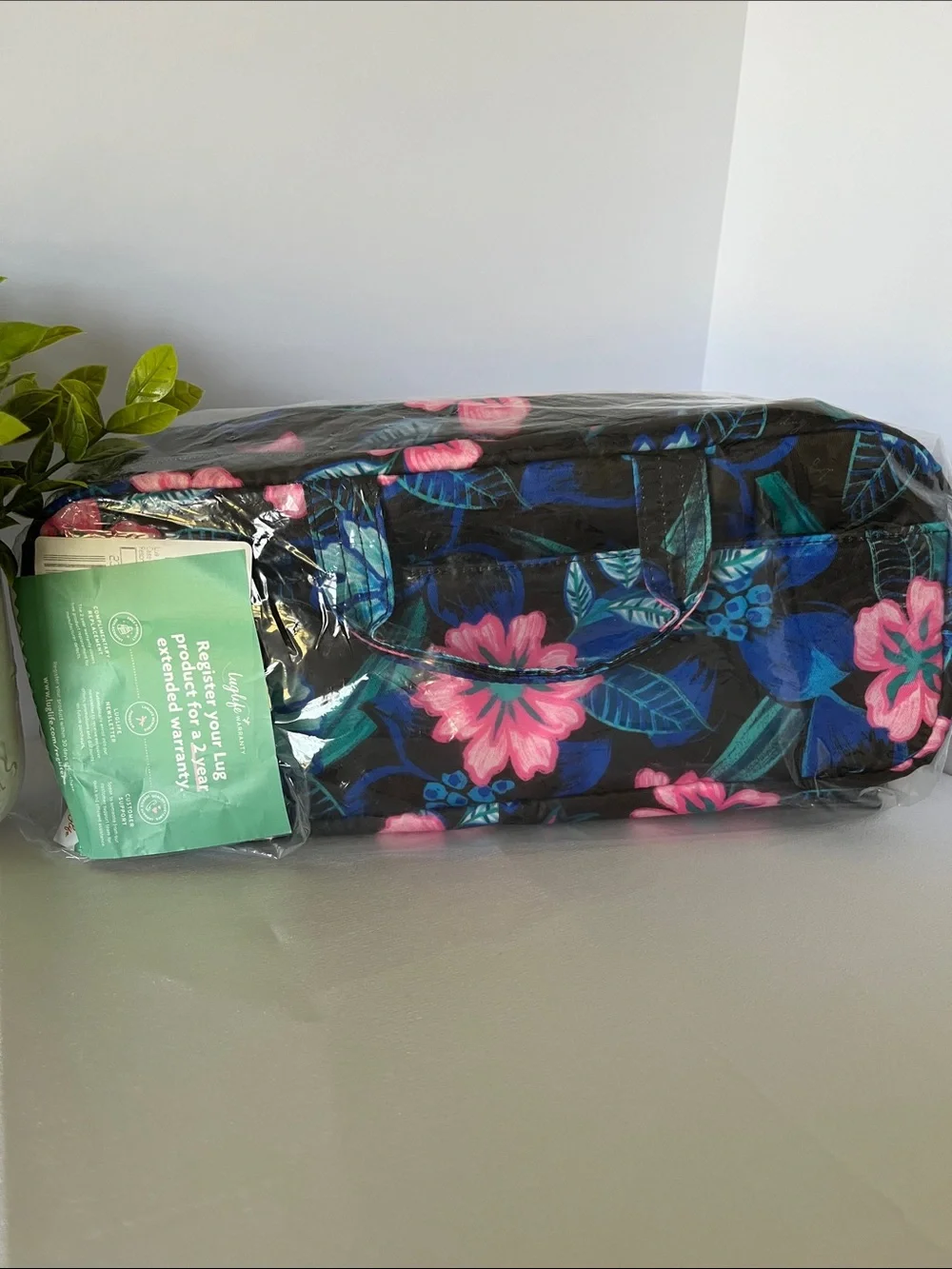 LUG - Flatbed Slim Cosmetic Case in Resort Black